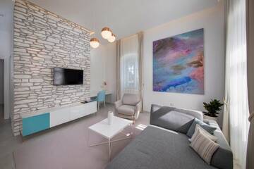 Люкс, вид на море в Отеле Lazure Hotel & Marina